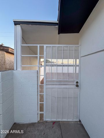 5837 W PIERSON Street, Phoenix, AZ 85031