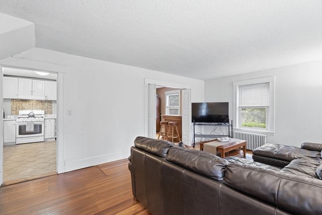 460 Salem St, Rockland, MA 02370