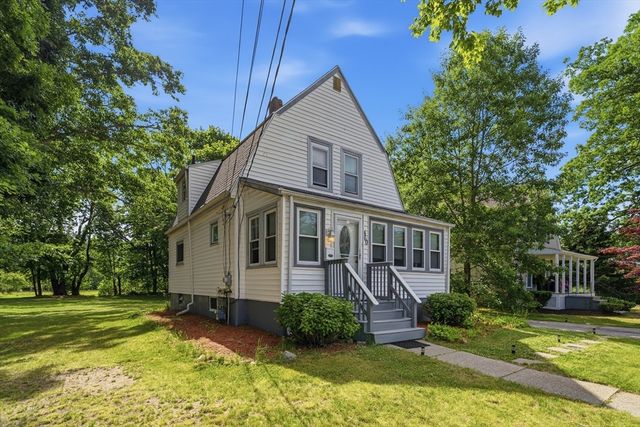 460 Salem St, Rockland, MA 02370