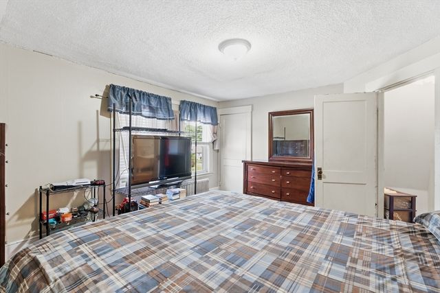 460 Salem St, Rockland, MA 02370