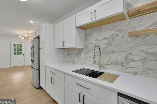 808 S Park Drive SE, Marietta, GA 30060