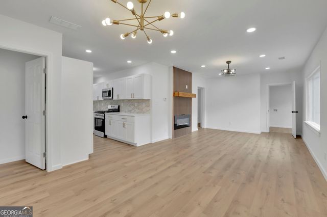 808 S Park Drive SE, Marietta, GA 30060