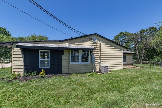 6748 Old State Route 21, Barnhart, MO 63012