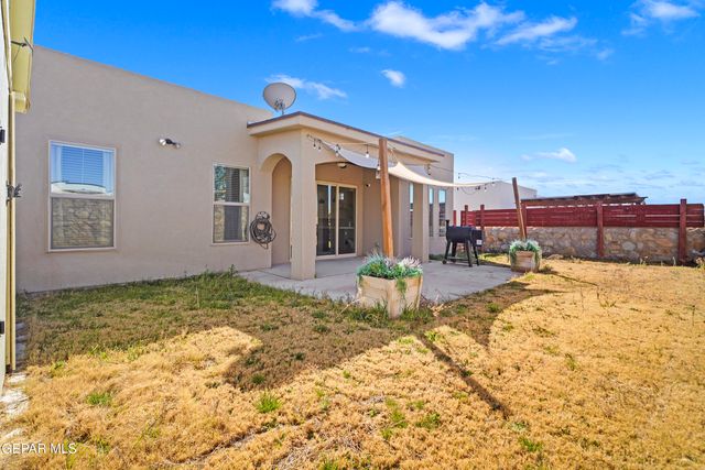 13445 Emerald Crystal Drive, Horizon City, TX 79928