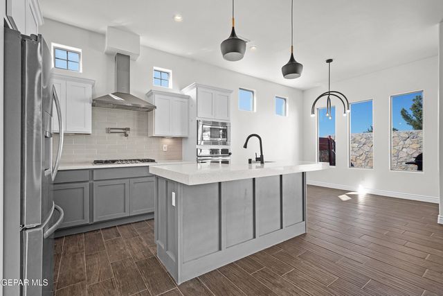 13445 Emerald Crystal Drive, Horizon City, TX 79928