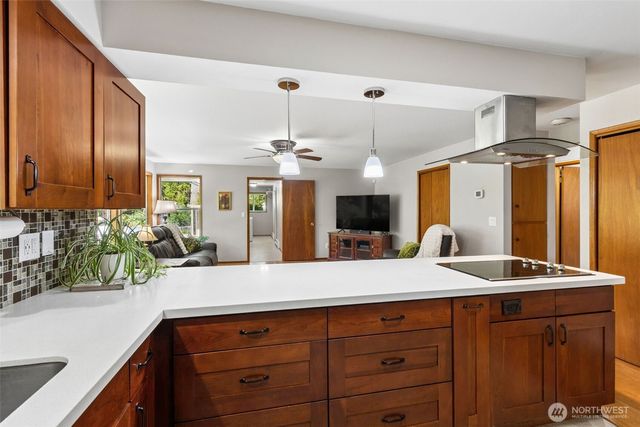6816 4th Way SE, Lacey, WA 98503