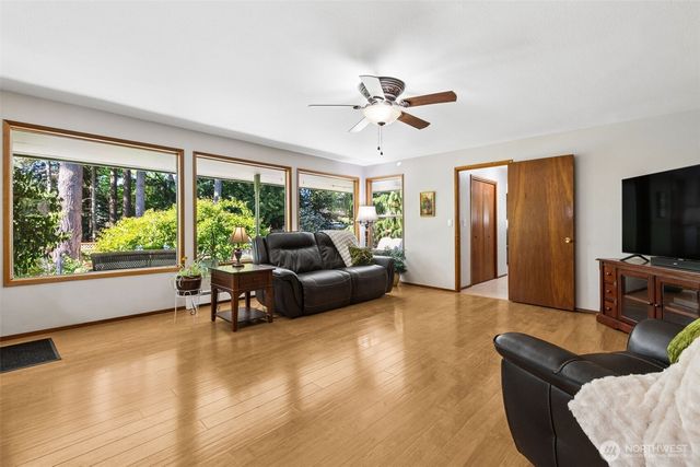 6816 4th Way SE, Lacey, WA 98503