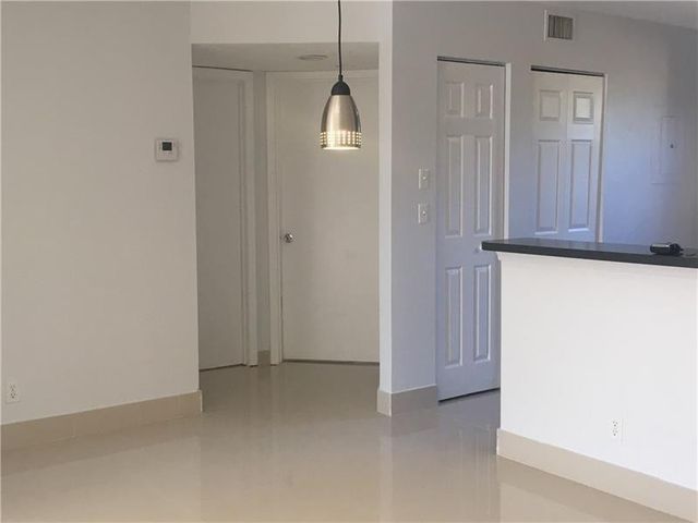10131 W Sunrise Boulevard 206, Plantation, FL 33322