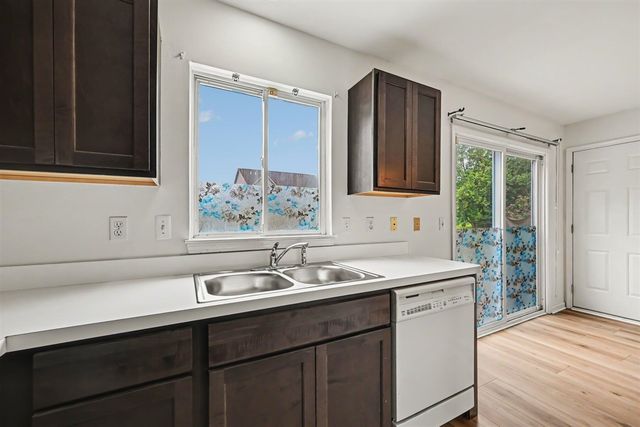 8433 Barrington Drive, Ypsilanti, MI 48198