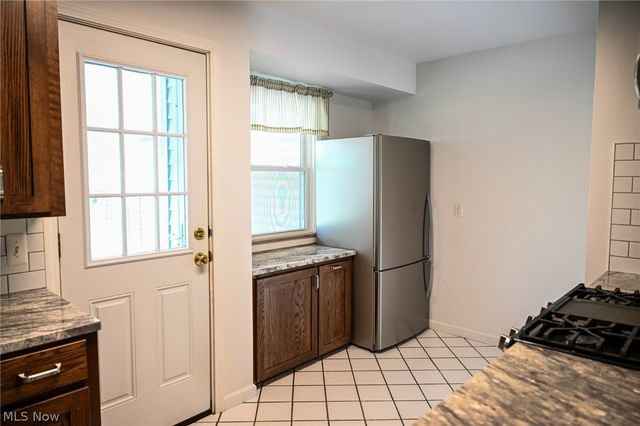 1313 Richmond Road, Lyndhurst, OH 44124