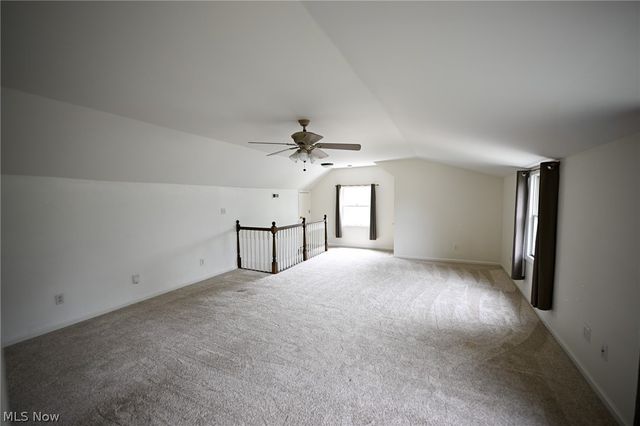 1313 Richmond Road, Lyndhurst, OH 44124