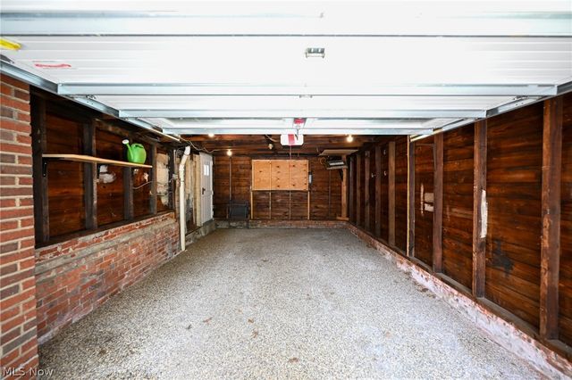 1313 Richmond Road, Lyndhurst, OH 44124