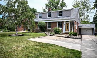 1313 Richmond Road, Lyndhurst, OH 44124
