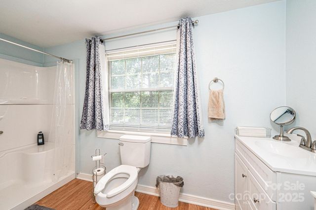 559 15th Avenue SE, Hickory, NC 28602