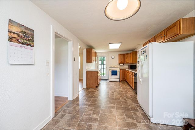 559 15th Avenue SE, Hickory, NC 28602