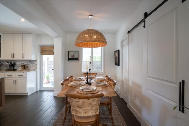 6040 SW 22nd St, Miami, FL 33155