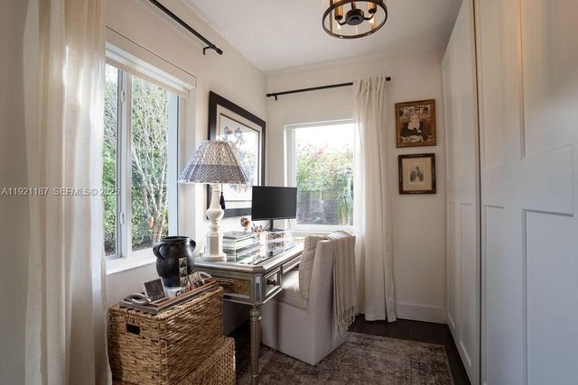 6040 SW 22nd St, Miami, FL 33155