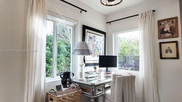 6040 SW 22nd St, Miami, FL 33155