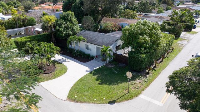 6040 SW 22nd St, Miami, FL 33155