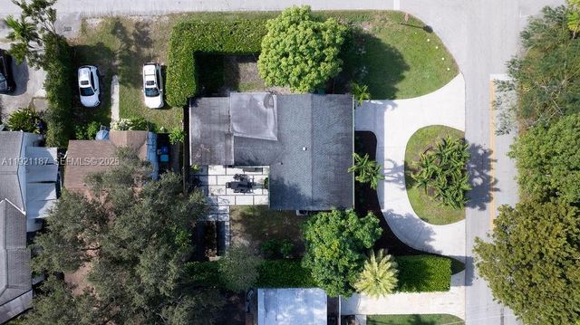 6040 SW 22nd St, Miami, FL 33155