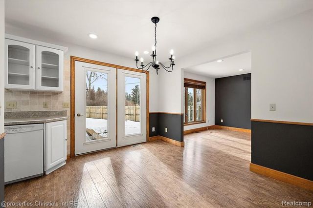 15850 Edsel Drive, Clinton Township, MI 48035