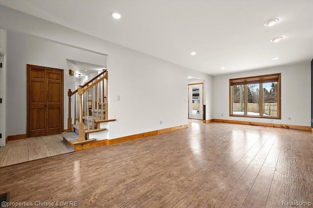 15850 Edsel Drive, Clinton Township, MI 48035