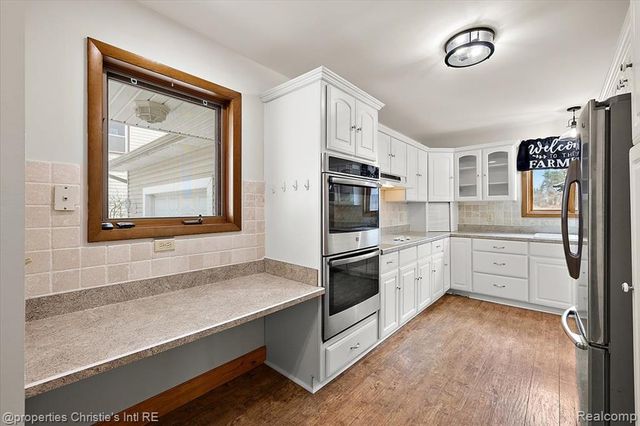 15850 Edsel Drive, Clinton Township, MI 48035