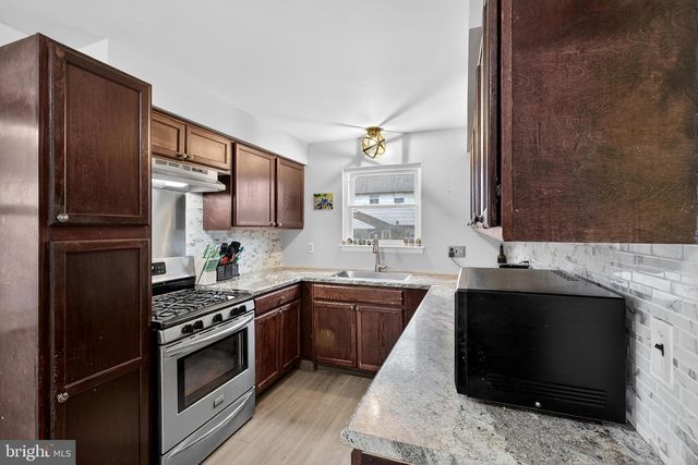 610 S WALNUTREE LN, Claymont, DE 19703