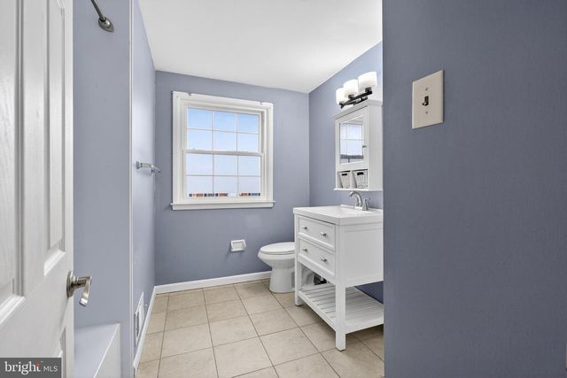 610 S WALNUTREE LN, Claymont, DE 19703