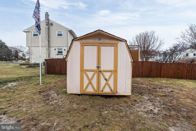 610 S WALNUTREE LN, Claymont, DE 19703