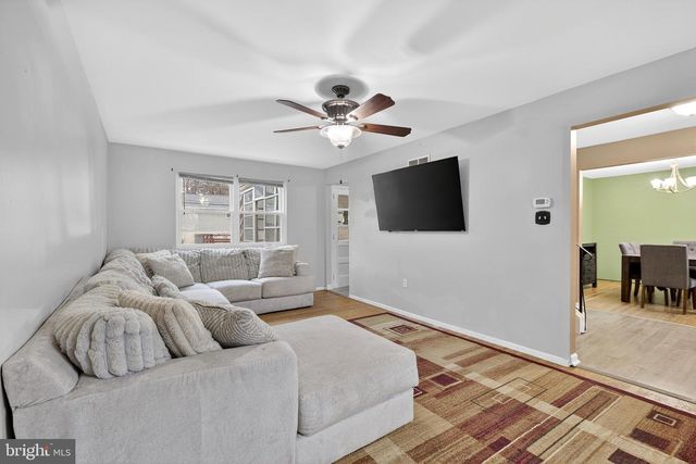 610 S WALNUTREE LN, Claymont, DE 19703