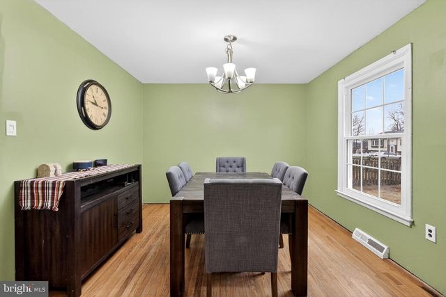 610 S WALNUTREE LN, Claymont, DE 19703