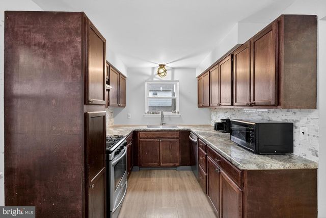 610 S WALNUTREE LN, Claymont, DE 19703