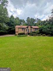 3877 Creekmore Street, Canton, GA 30115