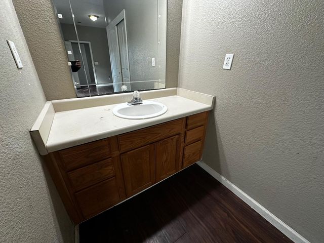 109 Rosemont Ave, Modesto, CA 95351