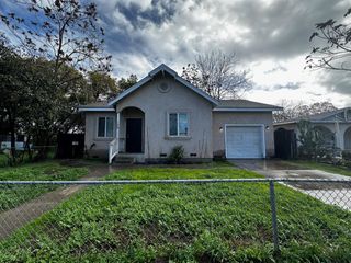 109 Rosemont Ave, Modesto, CA 95351