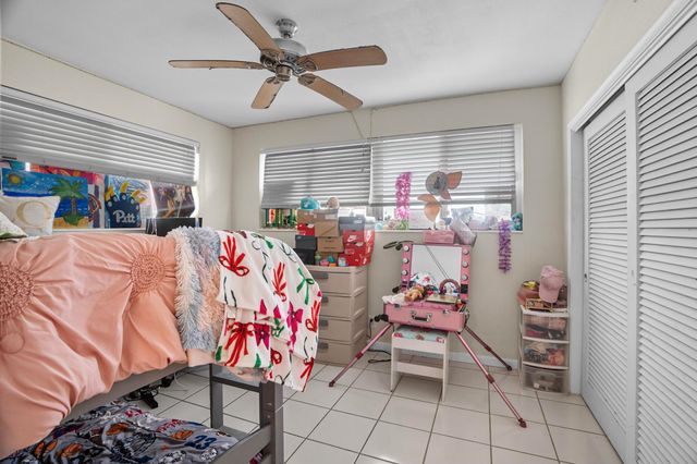 2748 NE 28th Ave 13, Lighthouse Point, FL 33064
