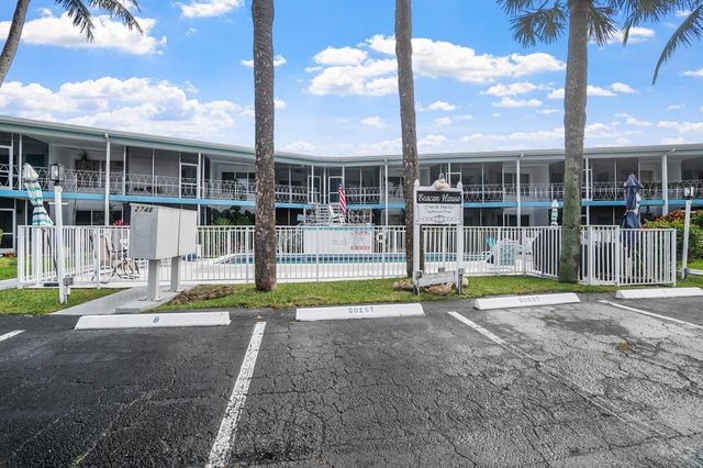2748 NE 28th Ave 13, Lighthouse Point, FL 33064