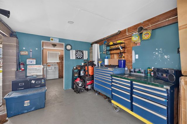 615 Warsaw Street, Bayou Vista, TX 77563