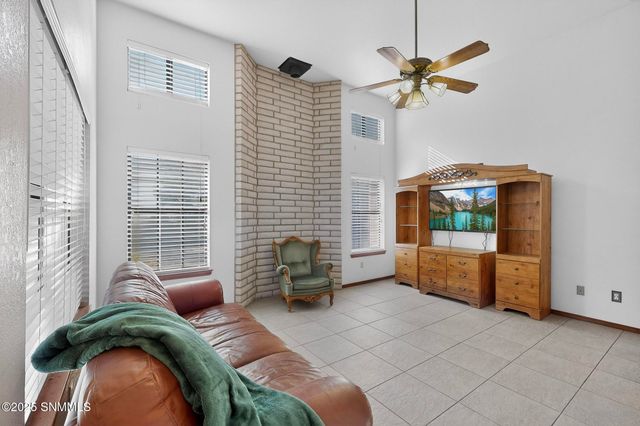 772 Stagecoach Drive, Las Cruces, NM 88011