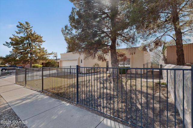 772 Stagecoach Drive, Las Cruces, NM 88011