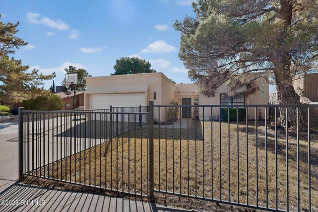 772 Stagecoach Drive, Las Cruces, NM 88011