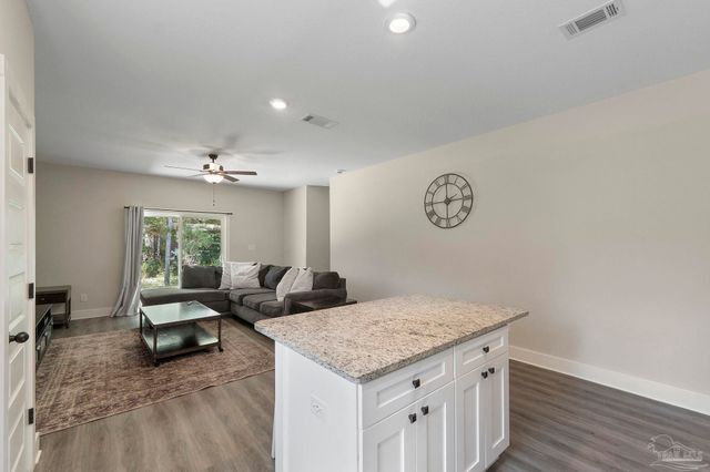 5087 San Pedro Ct, Milton, FL 32563