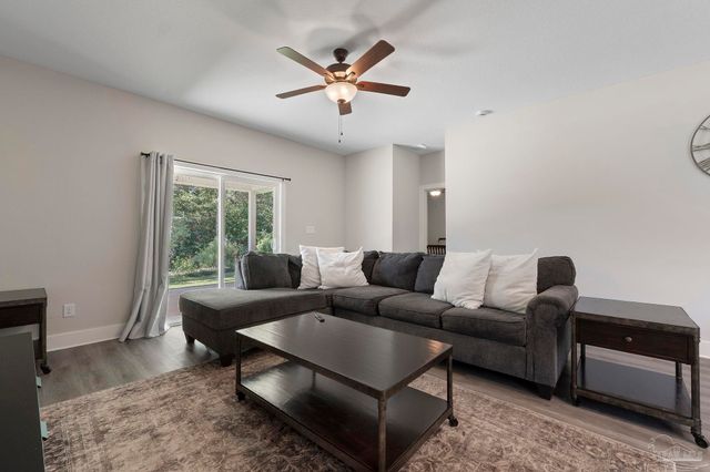 5087 San Pedro Ct, Milton, FL 32563