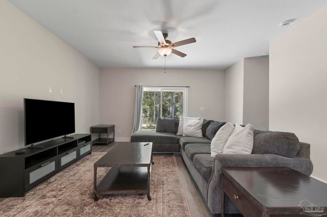 5087 San Pedro Ct, Milton, FL 32563