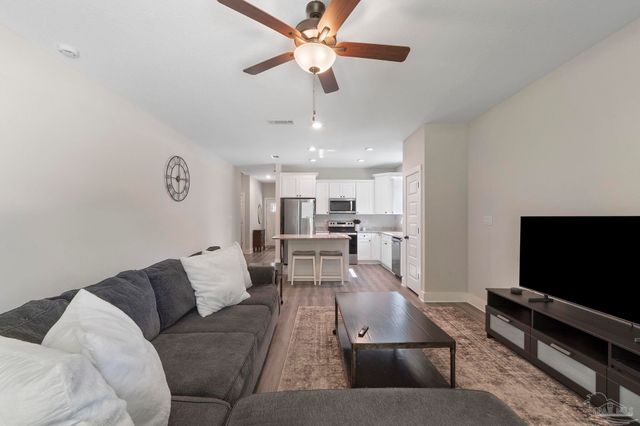 5087 San Pedro Ct, Milton, FL 32563