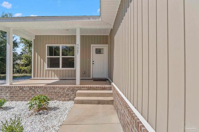 5087 San Pedro Ct, Milton, FL 32563