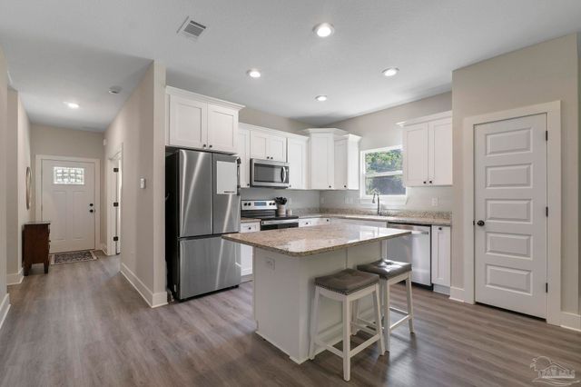 5087 San Pedro Ct, Milton, FL 32563