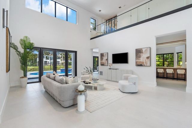 17585 Middlebrook Way, Boca Raton, FL 33496