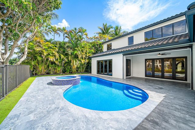 17585 Middlebrook Way, Boca Raton, FL 33496